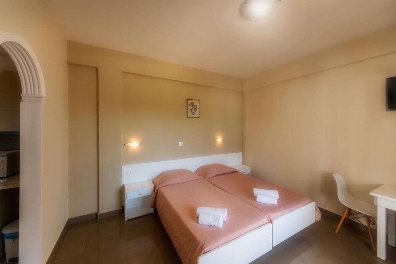 Chandris Apartments กาวอส ภายนอก รูปภาพ